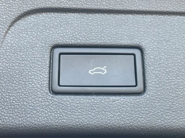 Volkswagen Touran 1.5 TSI DSG R-Line