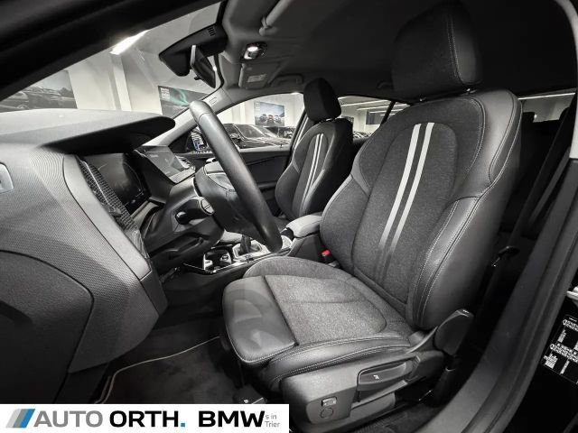 BMW 118 118i Sedan Sport Line