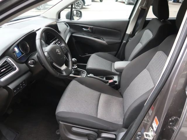 Suzuki S-Cross AllGrip Hybrid