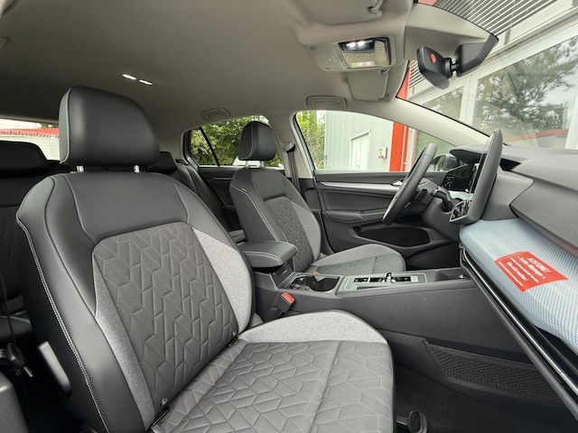 Volkswagen Golf 1.5 eTSI DSG Golf VIII