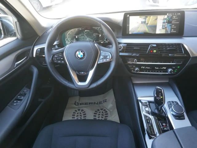 BMW 530 530e Touring xDrive