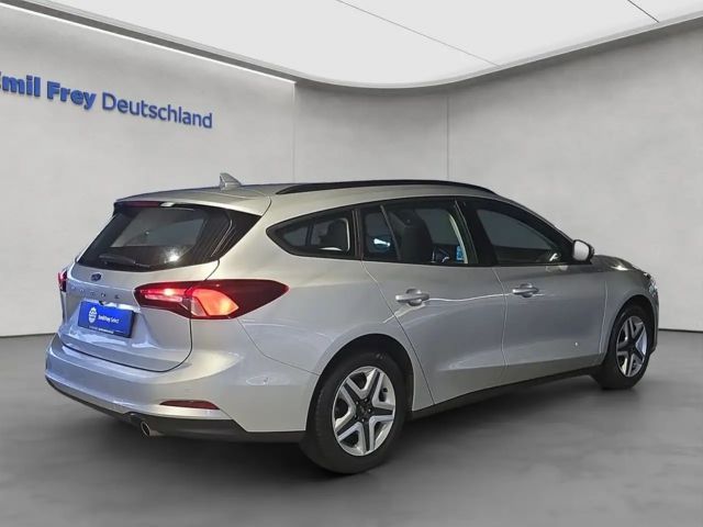 Ford Focus Cool & Connect EcoBoost Wagon