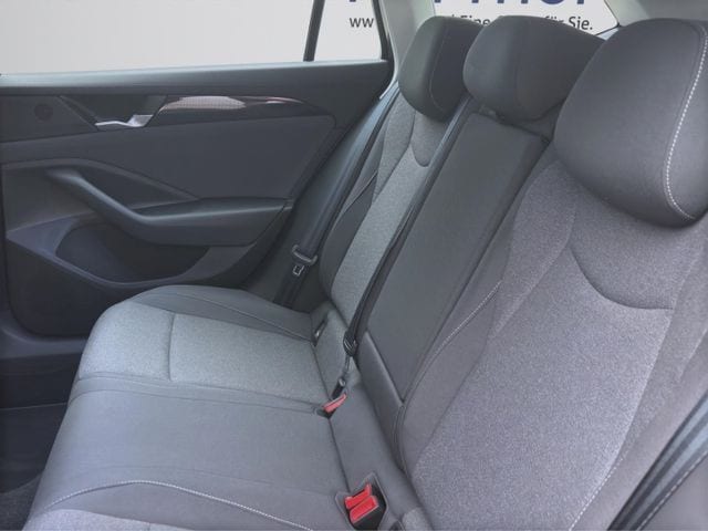 Volkswagen Passat 1.5 eTSI DSG Variant