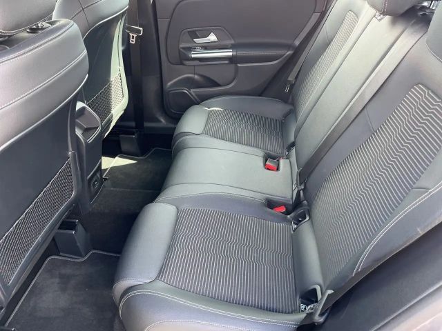 Mercedes-Benz B 180 Progressive