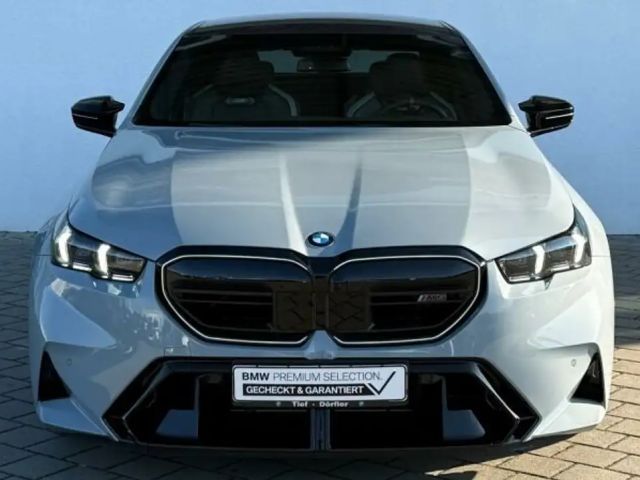 BMW M5 Sedan