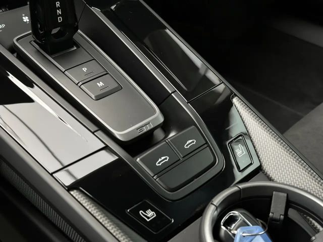 Porsche 992 4 Cabrio GTS Targa