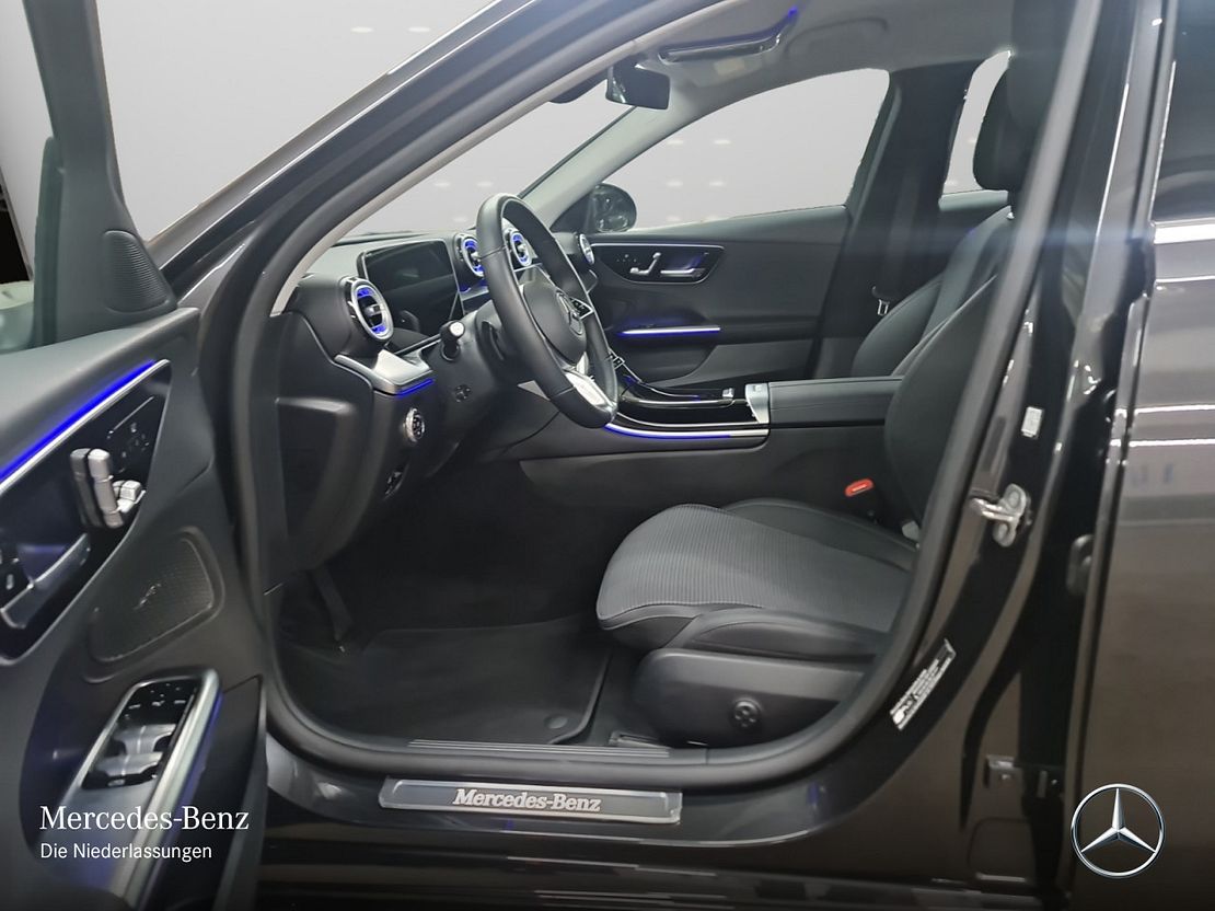 Mercedes-Benz C 180 AVANTGARDE Sedan