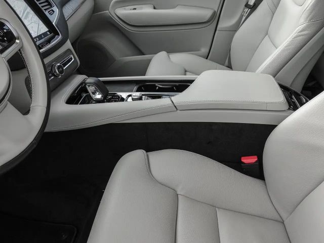 Volvo XC90 AWD Core Recharge T8