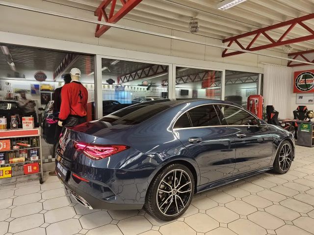 Mercedes-Benz CLA 250 4MATIC AMG Line Sedan