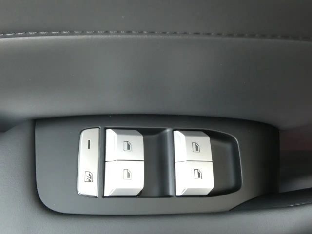 MG MGS5 64 kWh EV Luxury