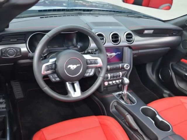 Ford Mustang Convertible GT 5.0 V8