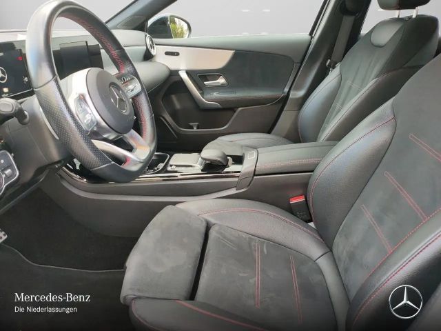 Mercedes-Benz A 250 A 250 e AMG Line