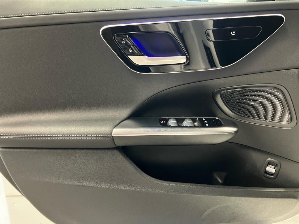 Mercedes-Benz C 200 AMG Line Sedan