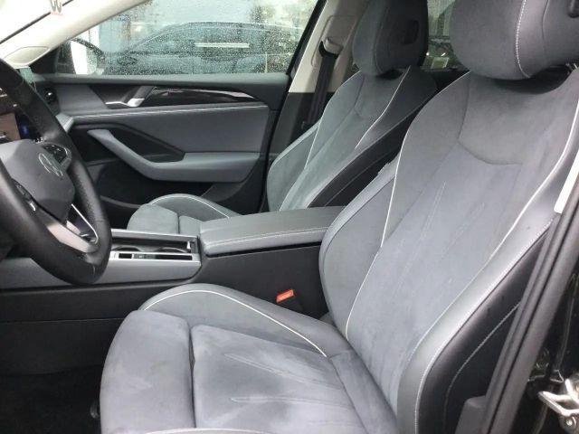 Volkswagen Passat 1.5 eTSI Business DSG Variant