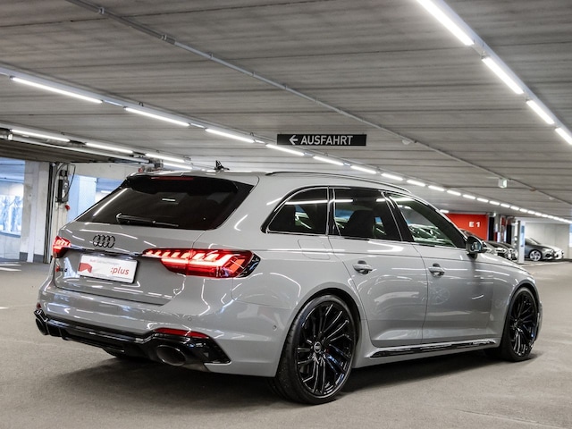 Audi RS4 Avant Quattro