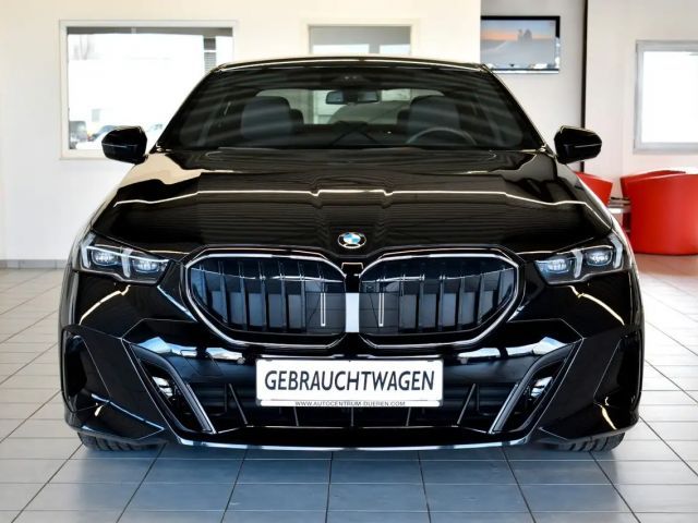 BMW 520 520d M-Sport Sedan