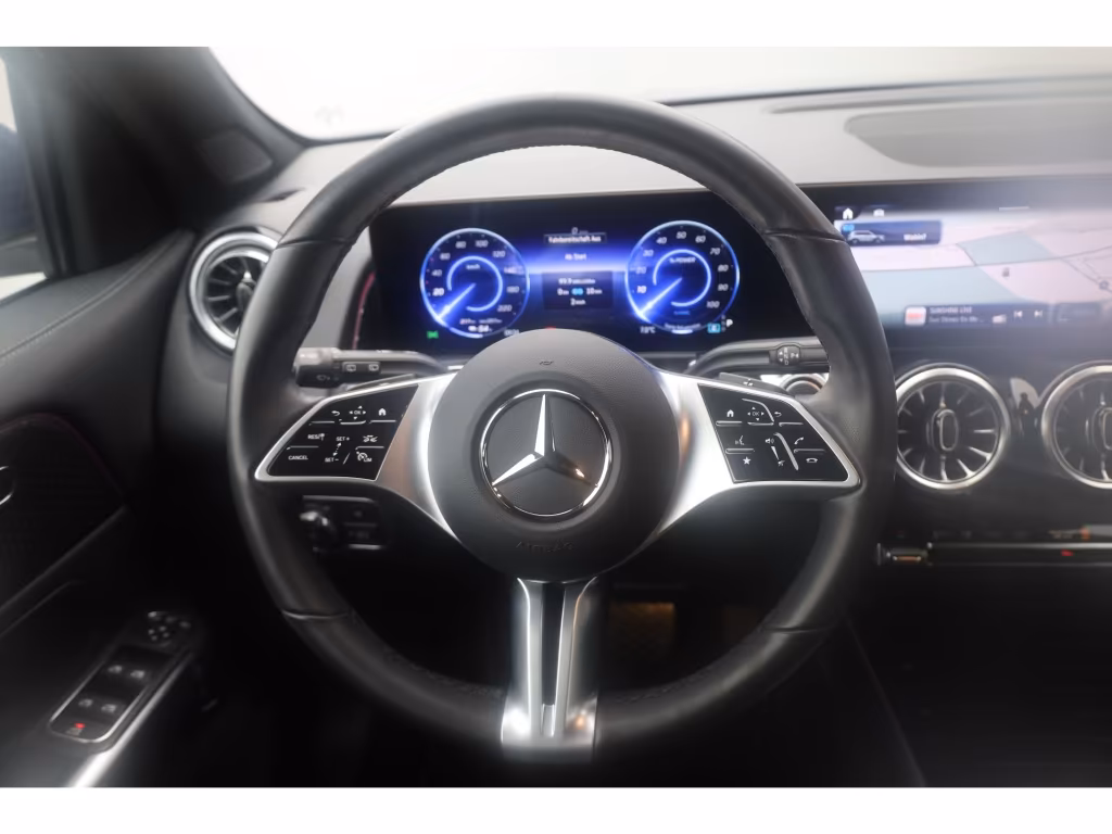 Mercedes-Benz EQB 300 4MATIC Progressive