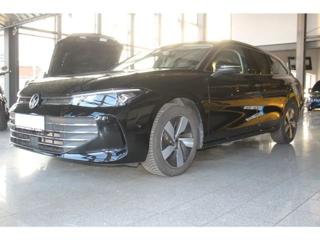 Volkswagen Passat 1.5 eTSI DSG Variant