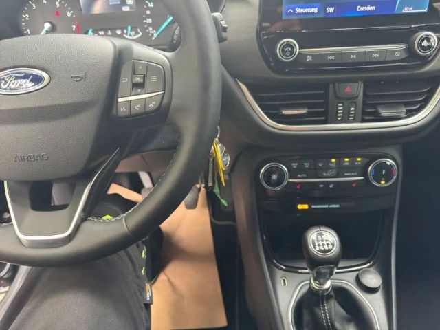 Ford Puma EcoBoost Titanium