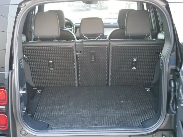 Land Rover Defender 110 Dynamic