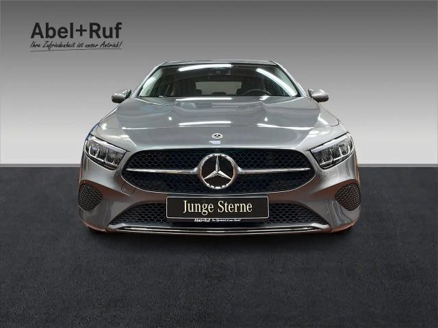 Mercedes-Benz A 200 Progressive