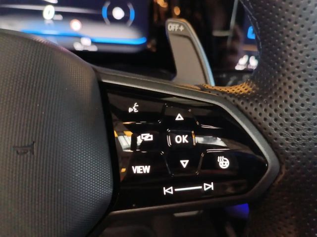 Volkswagen Golf 2.0 TSI DSG Golf VIII IQ.Drive