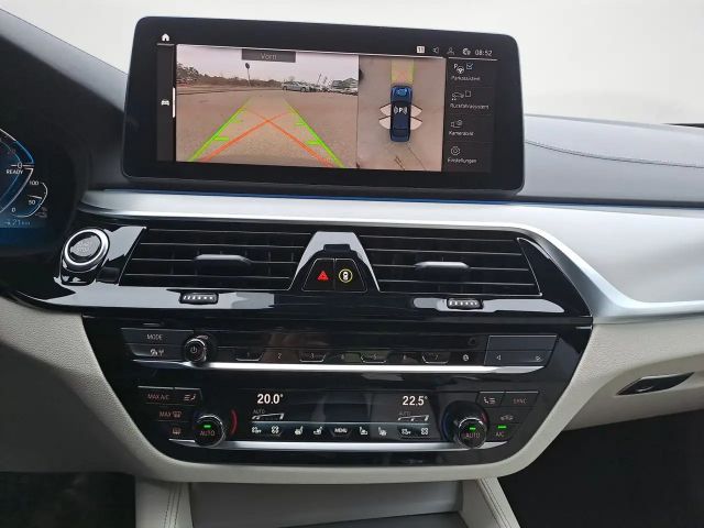 BMW 545 545e M-Sport Sedan xDrive