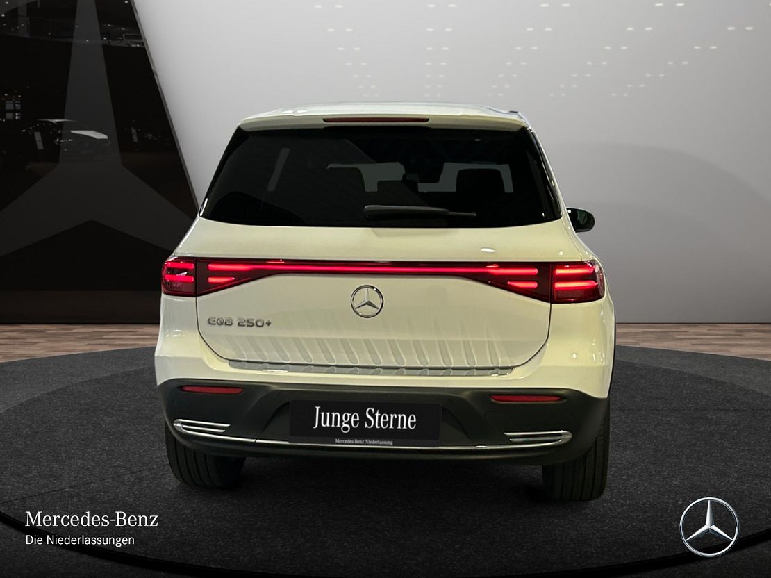 Mercedes-Benz EQB 250