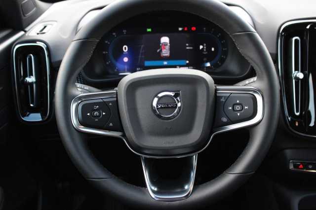 Volvo XC40 Dark Plus