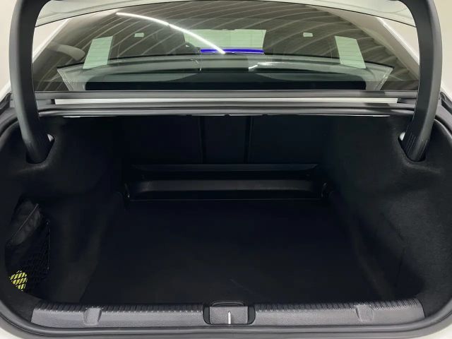 Mercedes-Benz EQE 300 Sedan