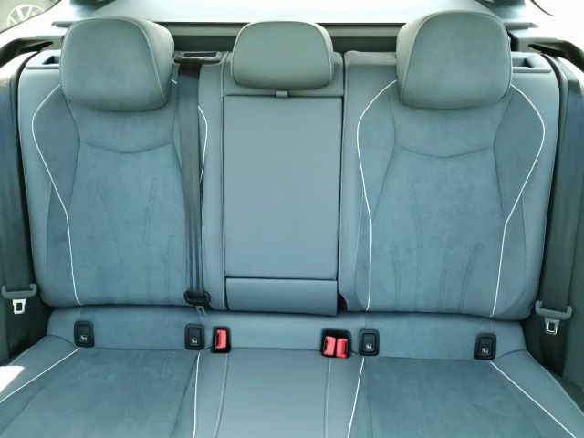 Volkswagen Passat 1.5 eTSI Business Variant