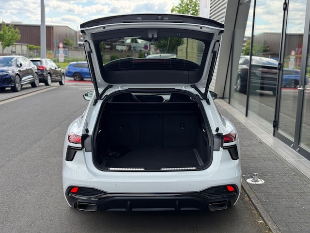 Audi A6 e-tron Avant Quattro