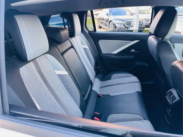 Opel Astra Elegance Sports Tourer