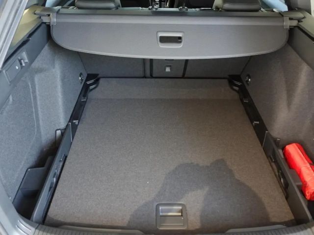 Volkswagen Golf DSG R-Line Variant