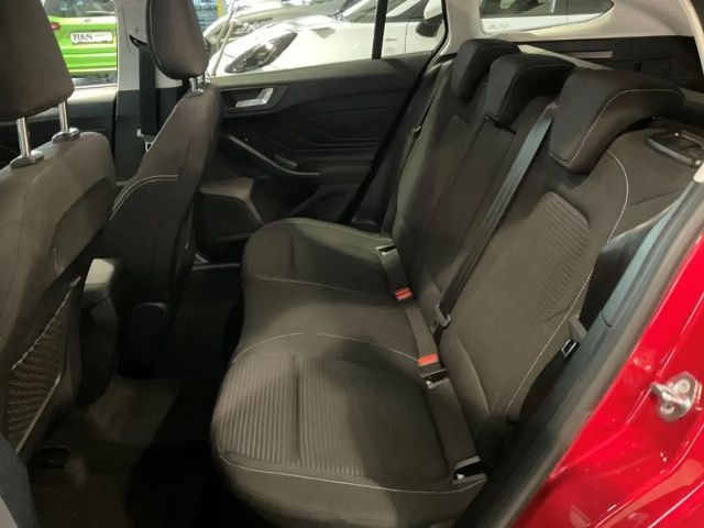 Ford Focus Titanium Wagon