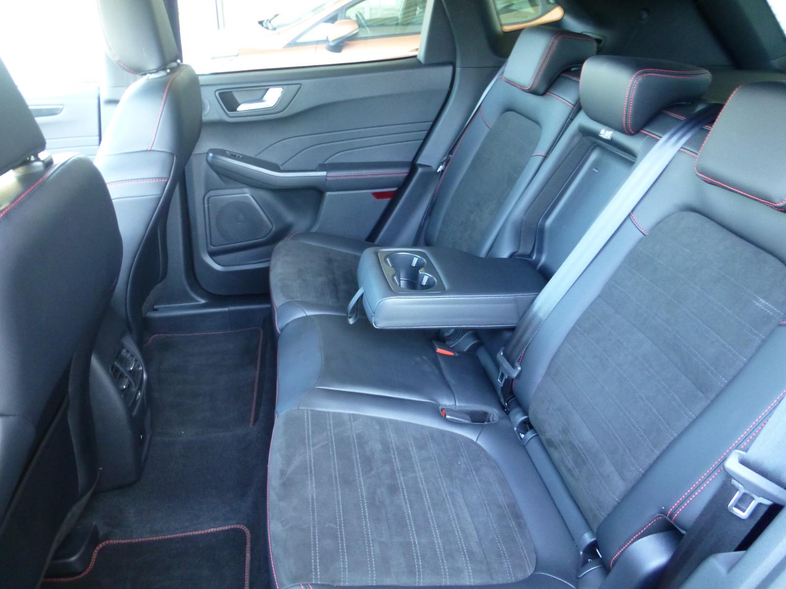 Ford Kuga Plug in Hybrid ST Line X