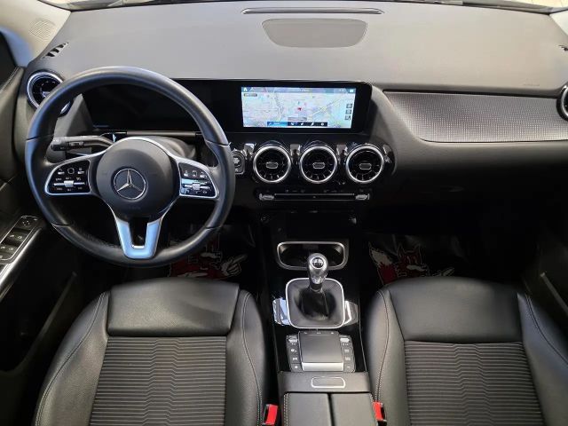 Mercedes-Benz B 180 Progressive