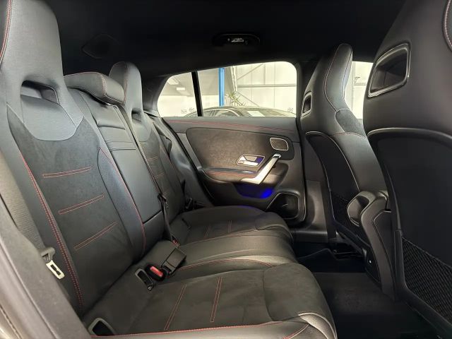 Mercedes-Benz CLA 200 AMG Line