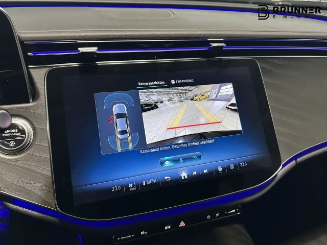 Mercedes-Benz E 200 AVANTGARDE Sedan