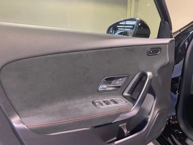 Mercedes-Benz A 200 AMG Line