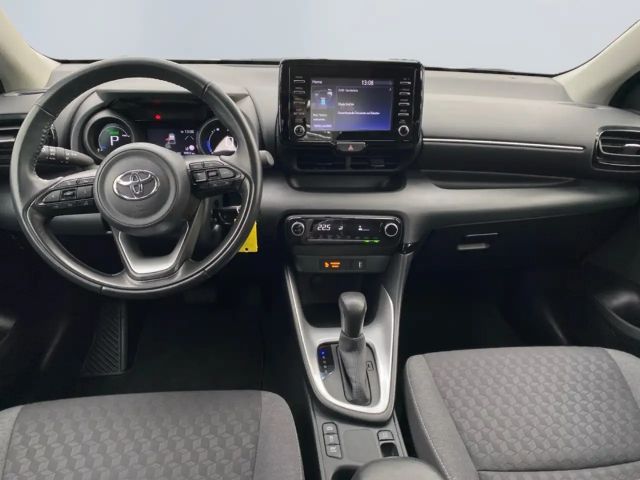 Toyota Yaris Hatchback Hybride Team D