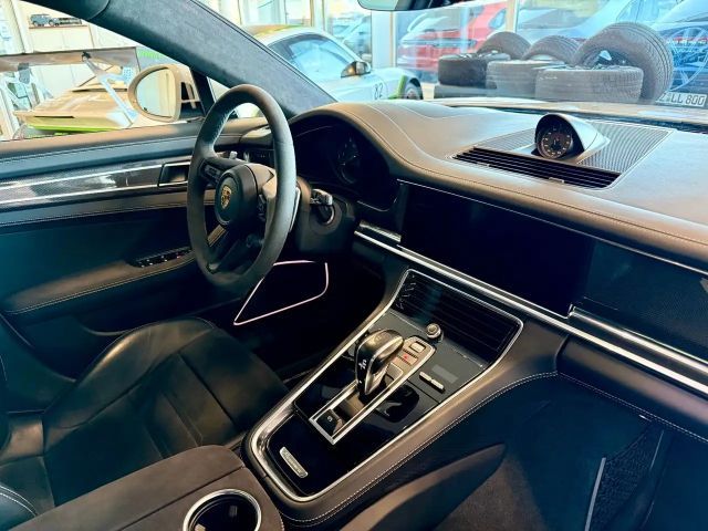 Porsche Panamera GTS Sport Turismo
