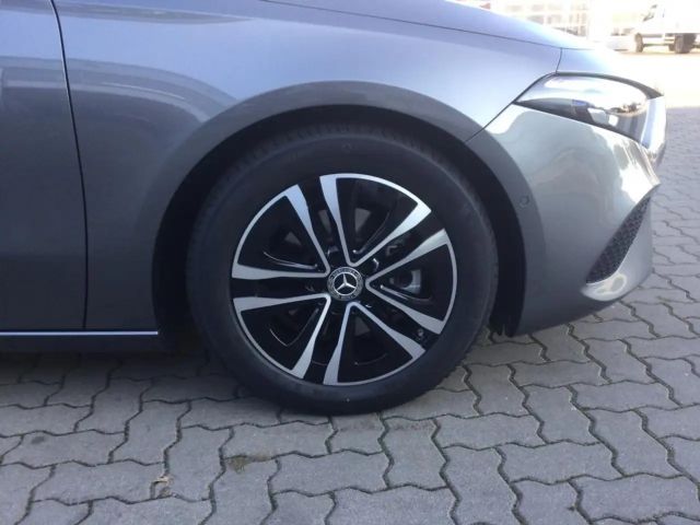 Mercedes-Benz A 180 Progressive