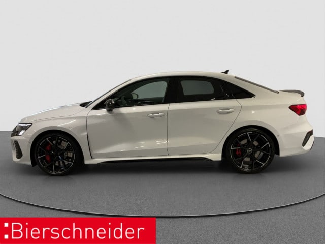 Audi RS3 Quattro S-Tronic Sedan