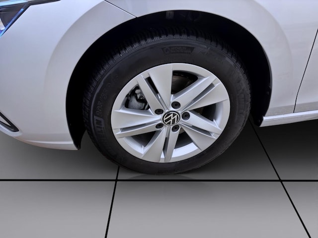 Volkswagen Golf 1.5 eTSI DSG Life Variant