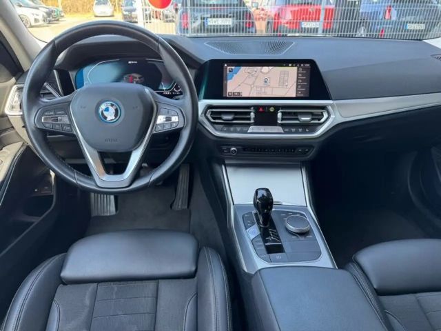 BMW 330 330e Sport Line Touring