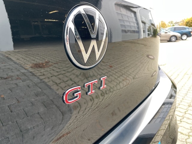 Volkswagen Golf 2.0 TSI DSG Golf VIII