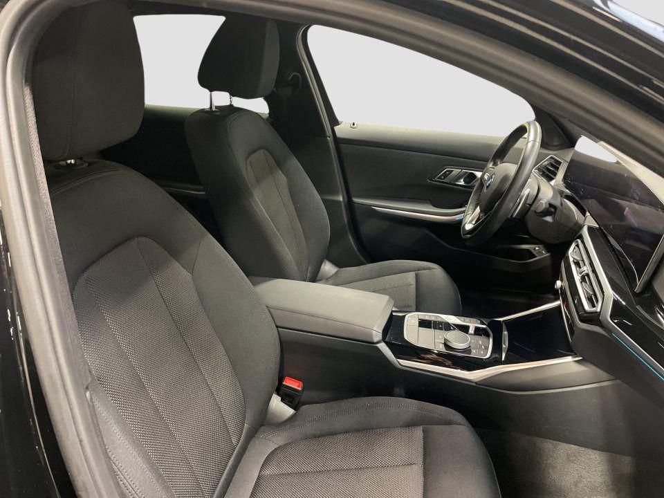 BMW 330 330e Touring