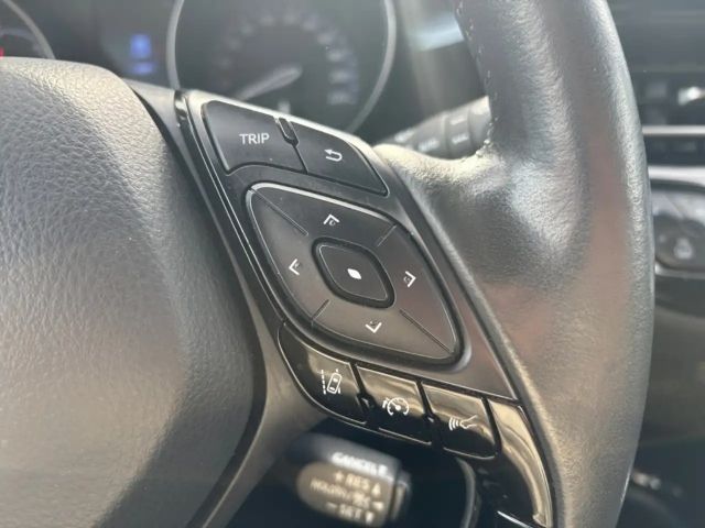 Toyota C-HR Hybride Team D