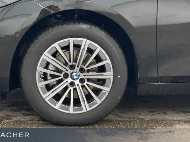 BMW 220 220i Luxury Line